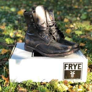 FRYE Women's Veronica Distressed Combat Boots